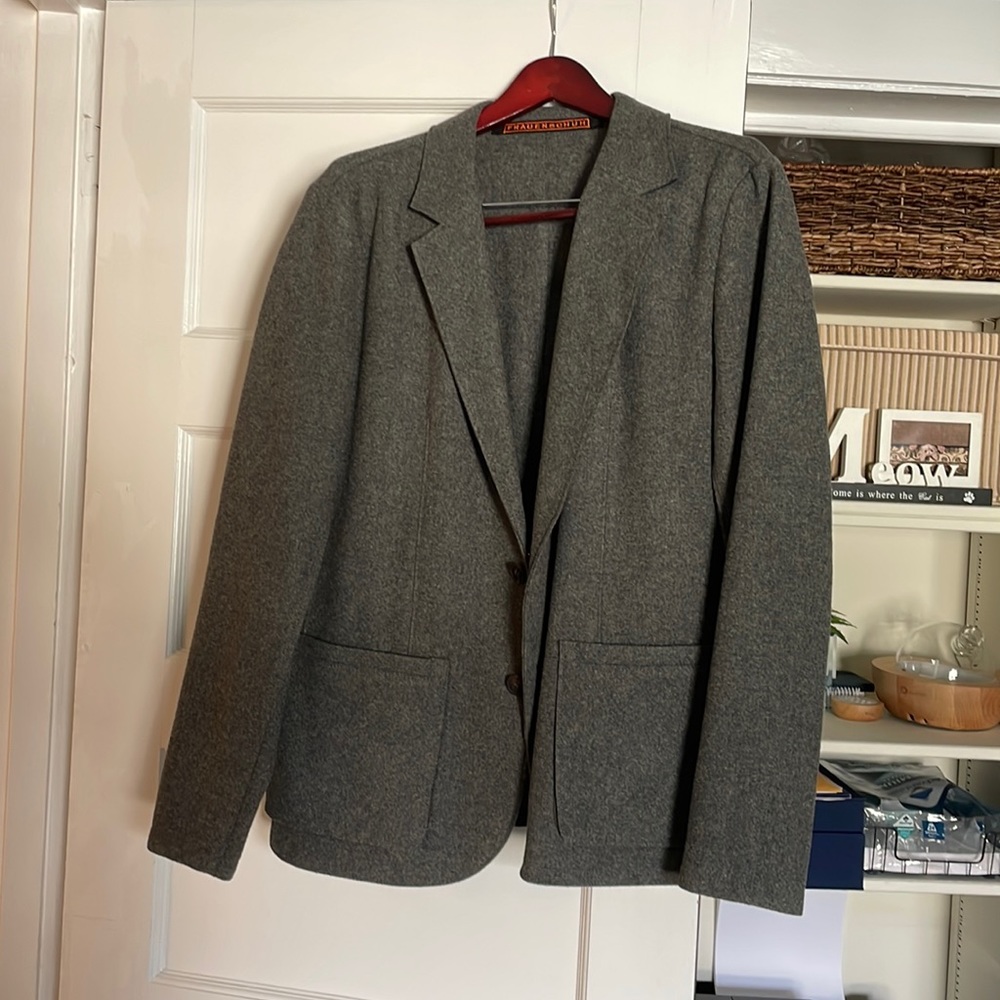 Men’s Frauenschuh deconstructed blazer. Never worn!